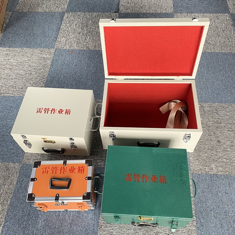 阿克塞爆破工程作业箱如何选择？玻璃钢与传统材质的全面对比